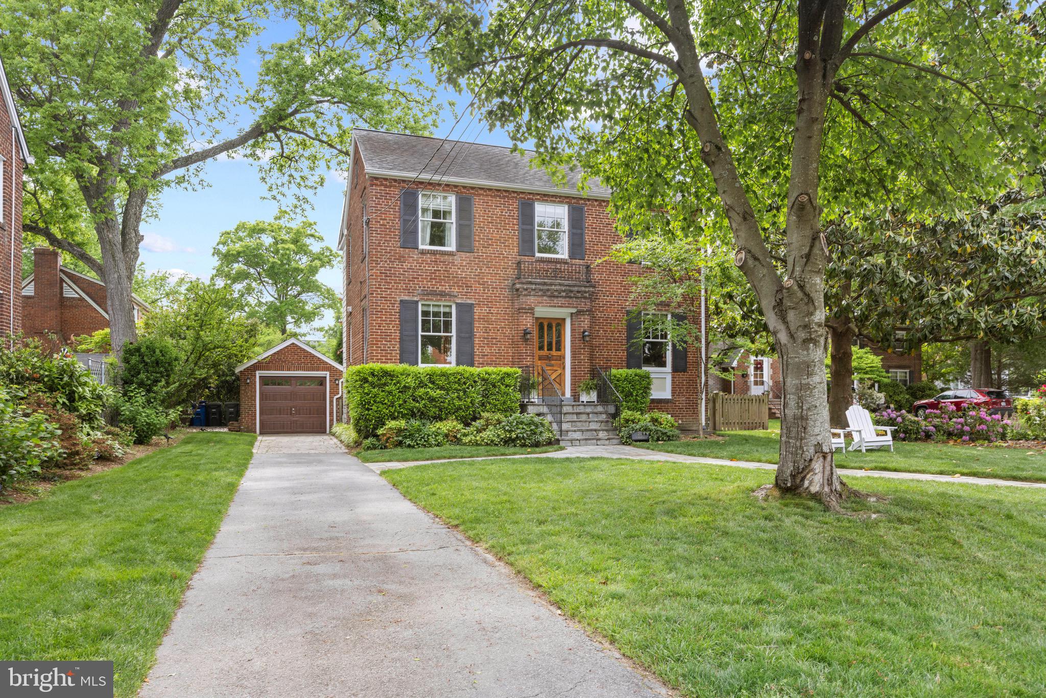 ARLINGTON HEIGHTS - Residential