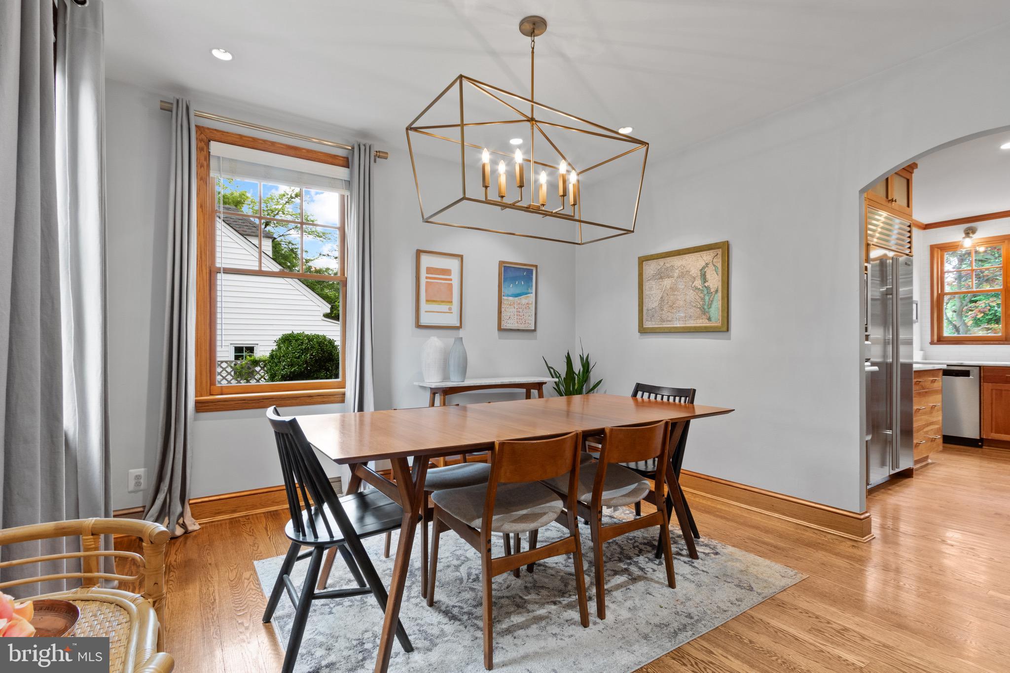 ARLINGTON HEIGHTS - Residential