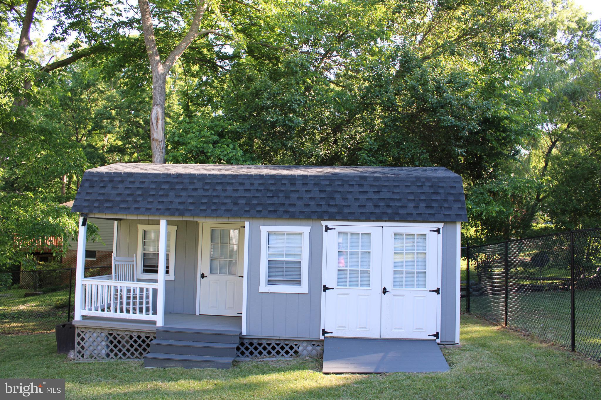 1520 CLOVER DRIVE