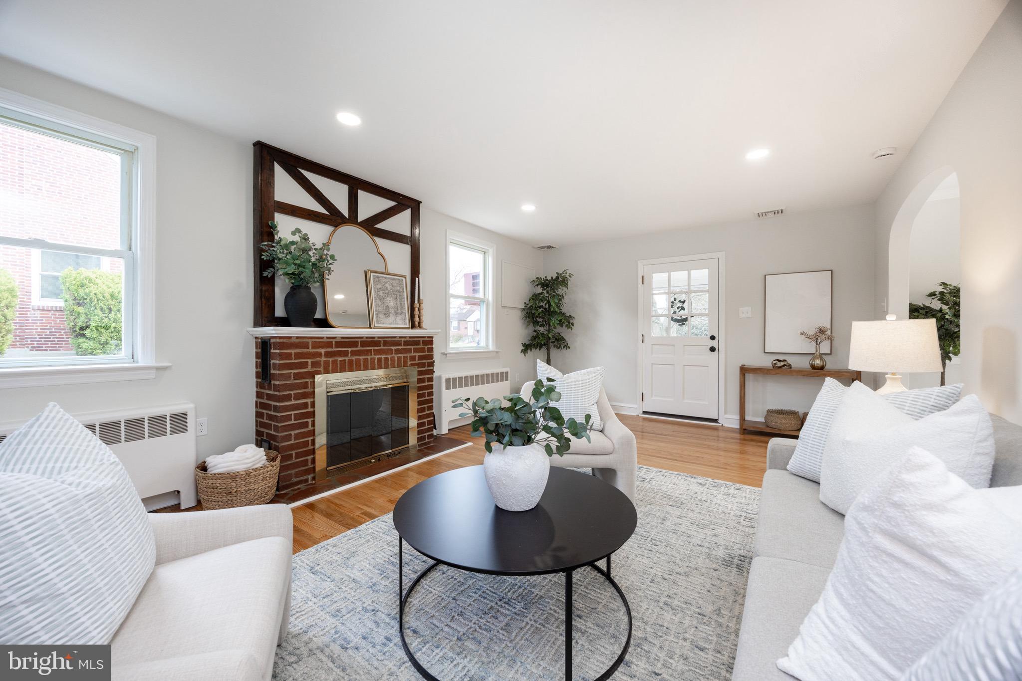 COLONIAL PARK - Residential