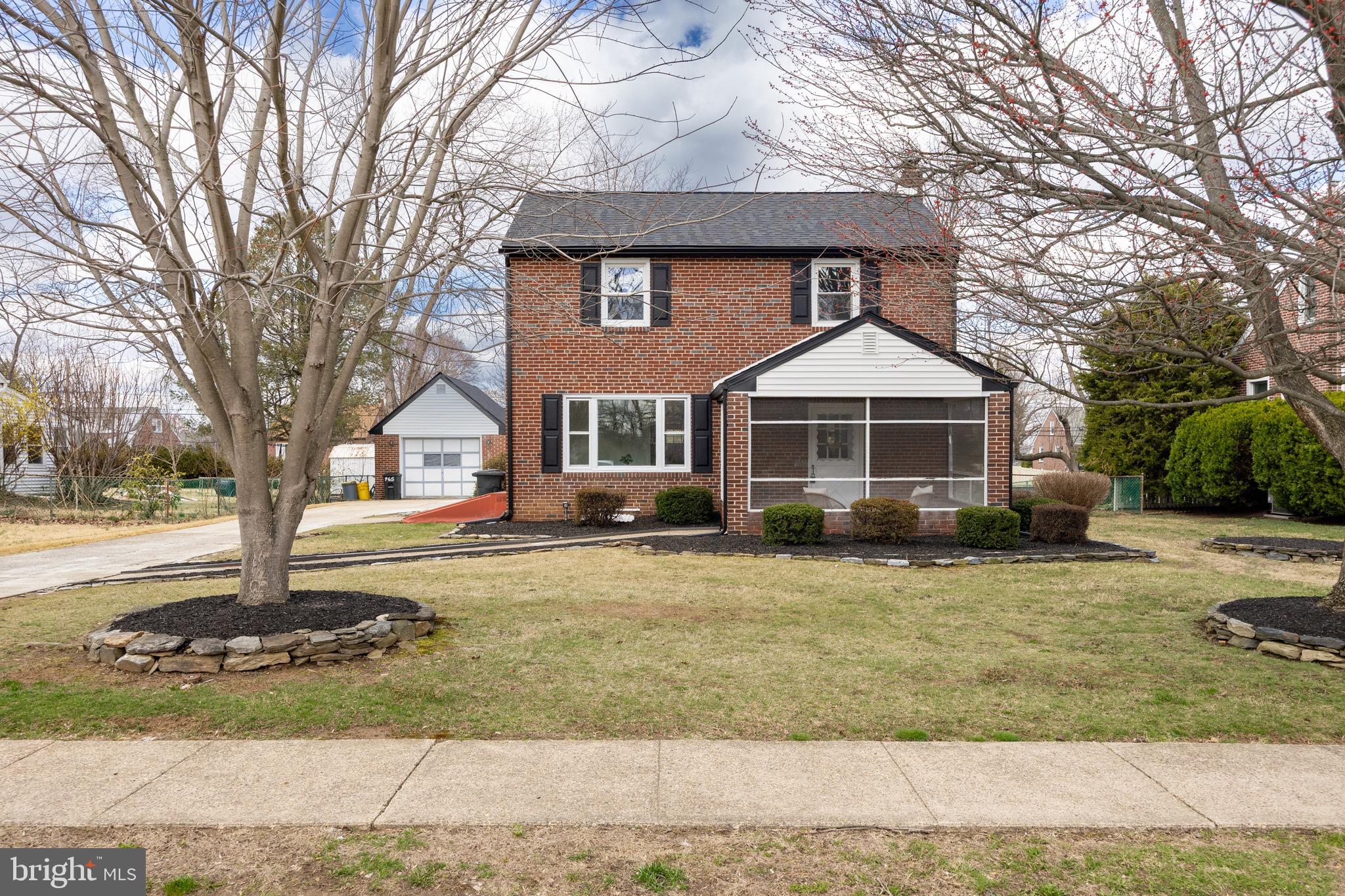 COLONIAL PARK - Residential