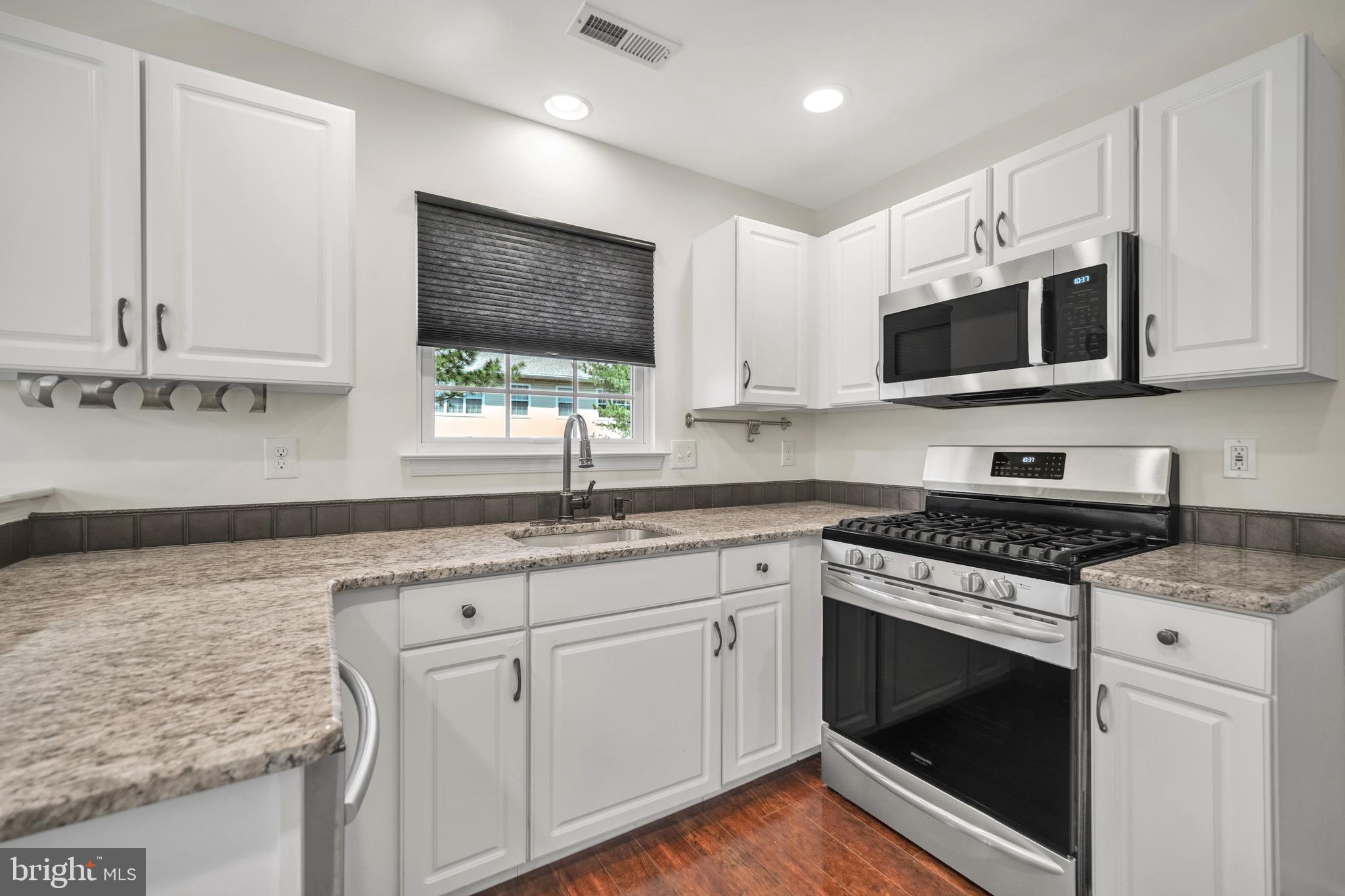 BROOKSTONE - Residential