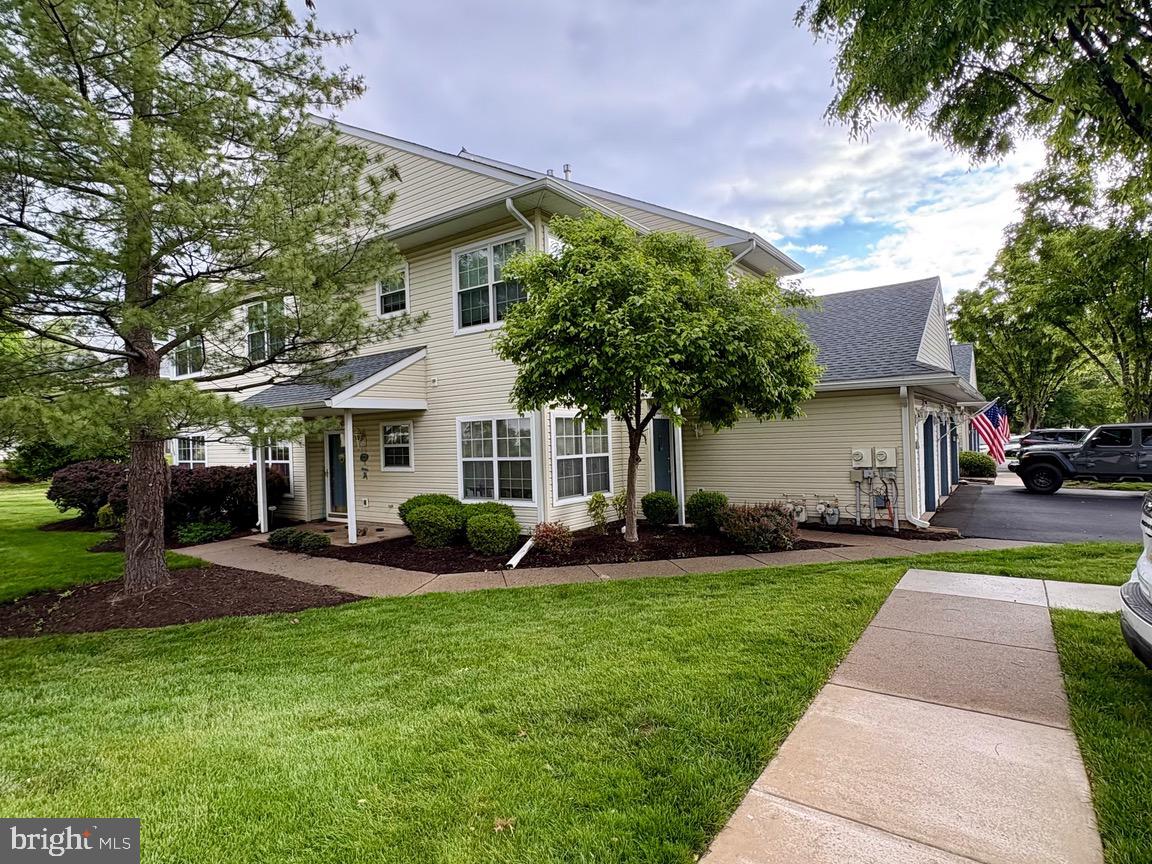 BROOKSTONE - Residential