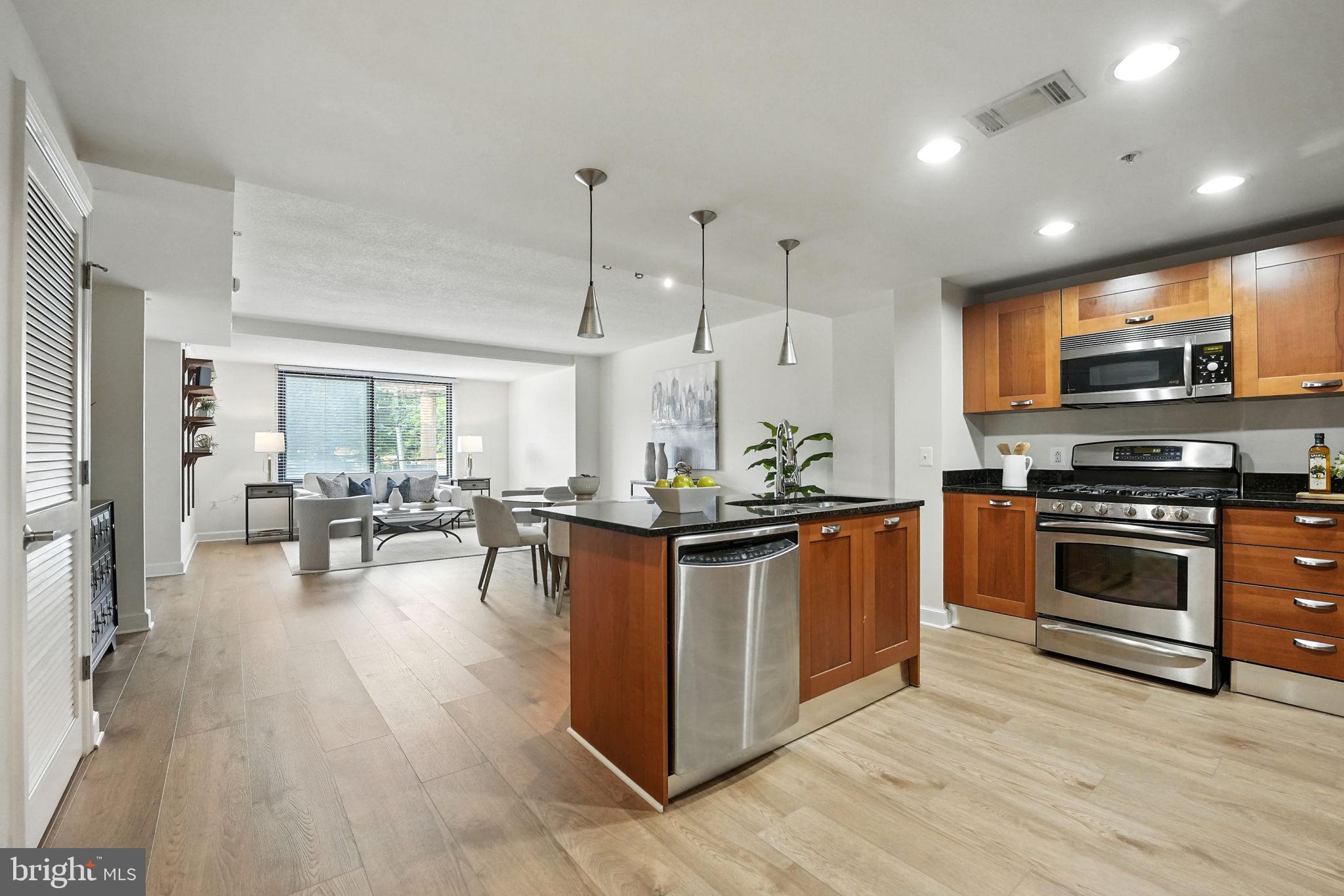 2451 MIDTOWN AVENUE 316