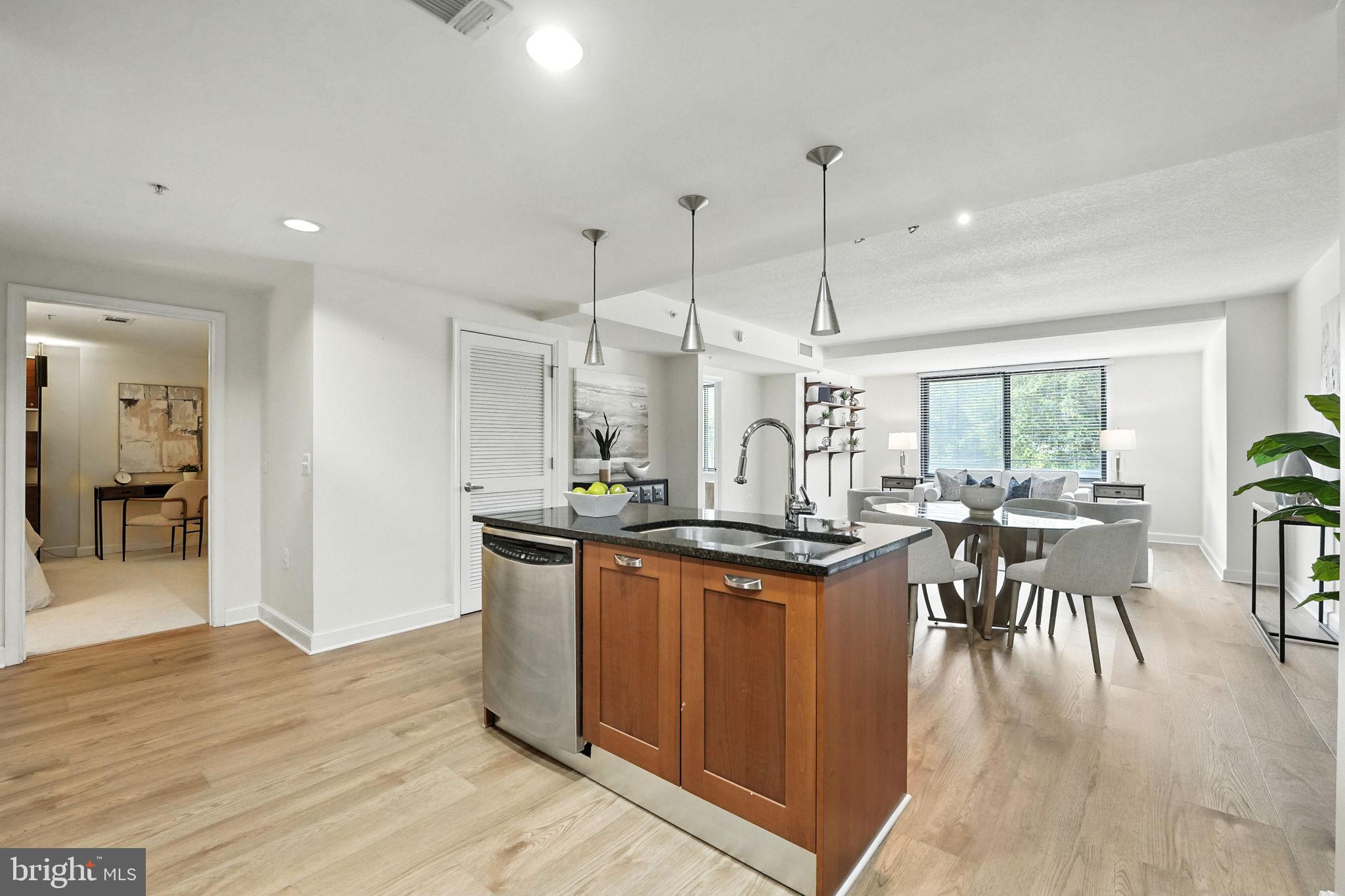 2451 MIDTOWN AVENUE 316