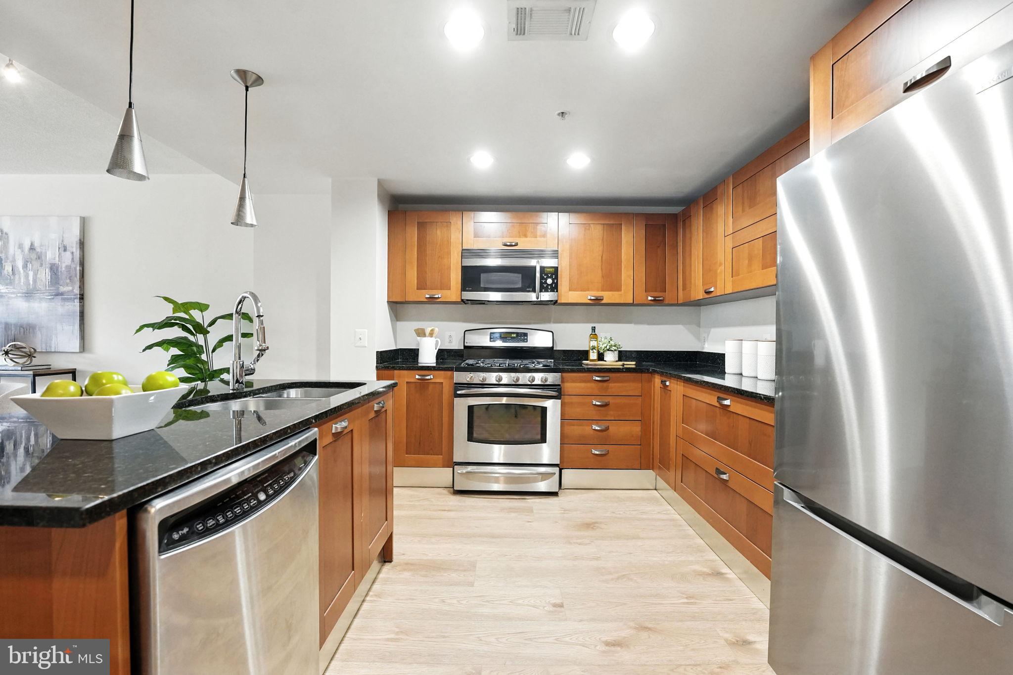 2451 MIDTOWN AVENUE 316