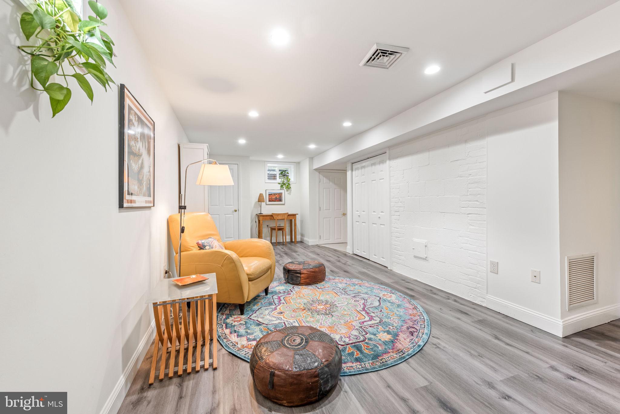 BRADDOCK HEIGHTS - Residential