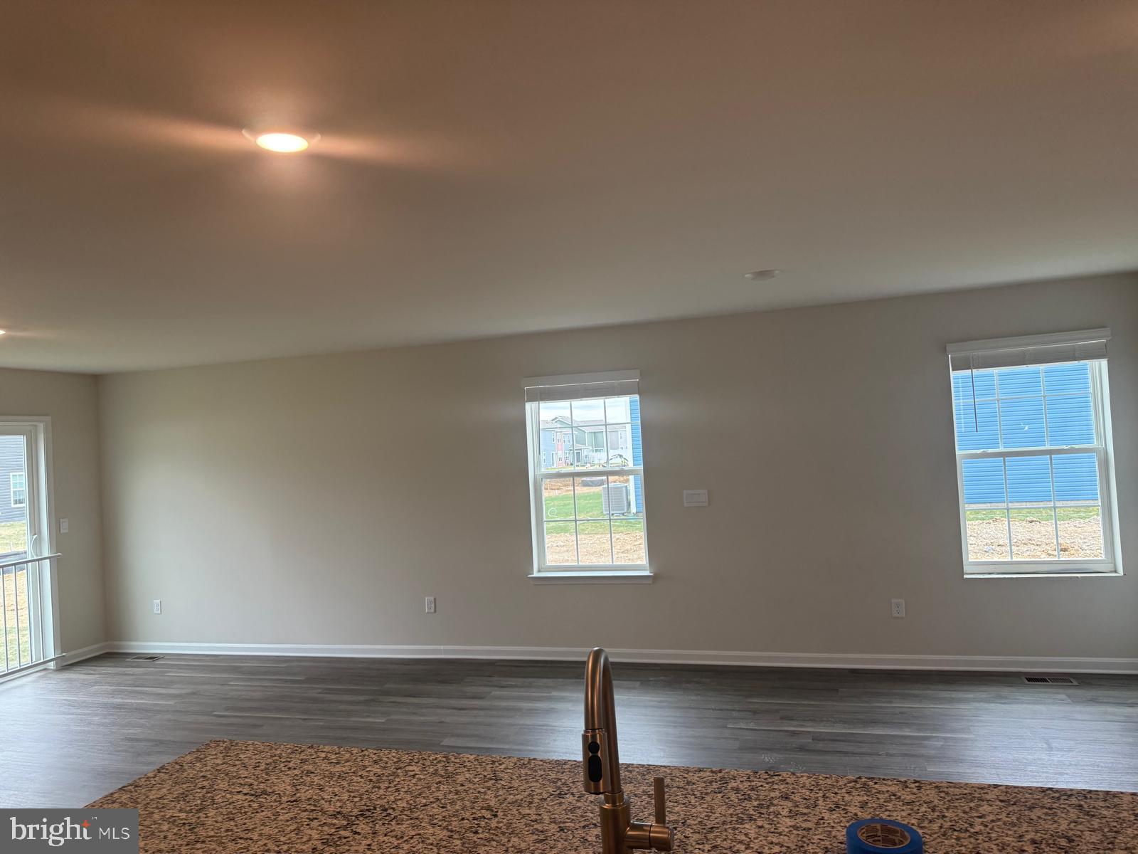 WEST WIND - Residential Lease