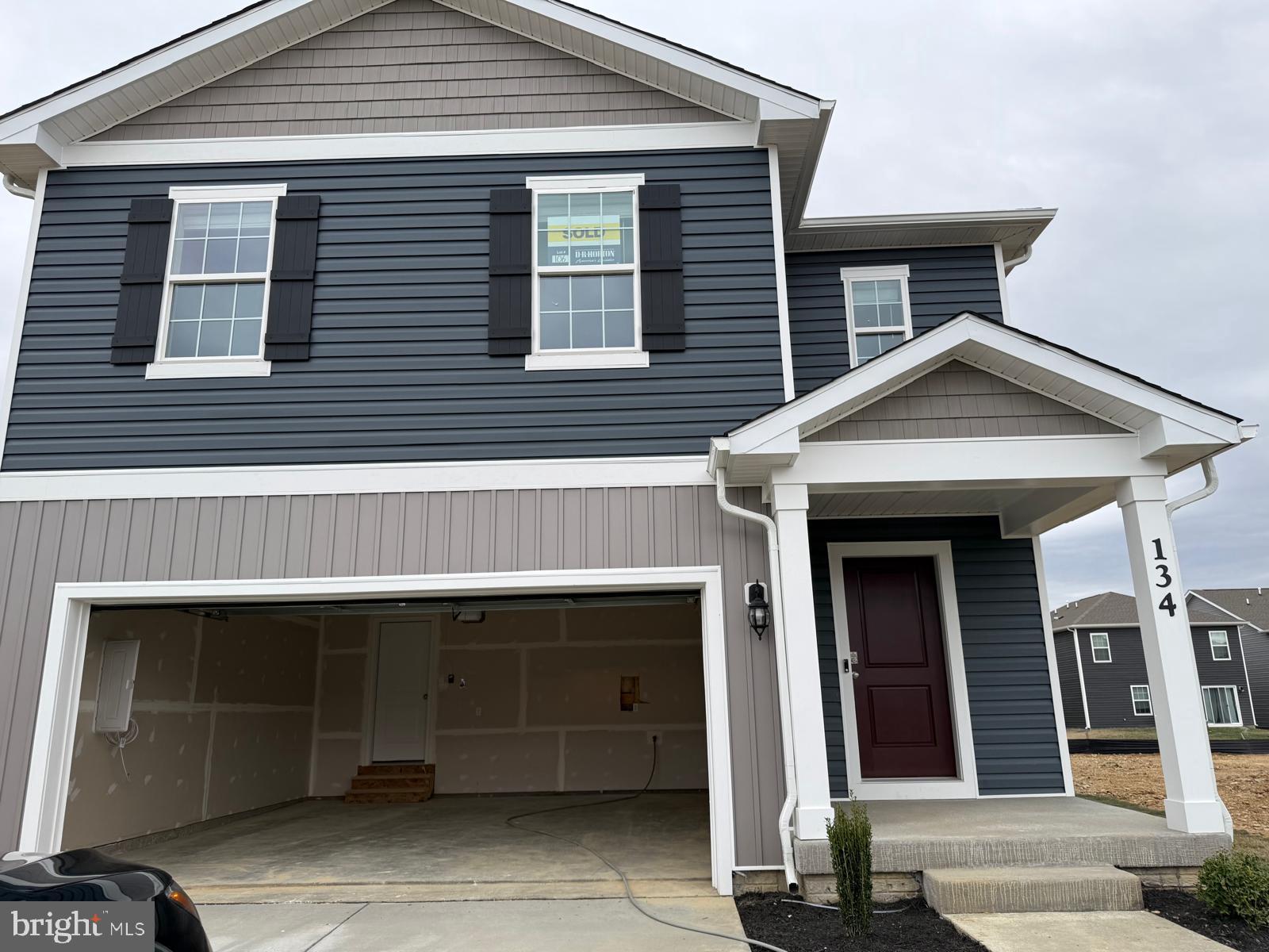 WEST WIND - Residential Lease