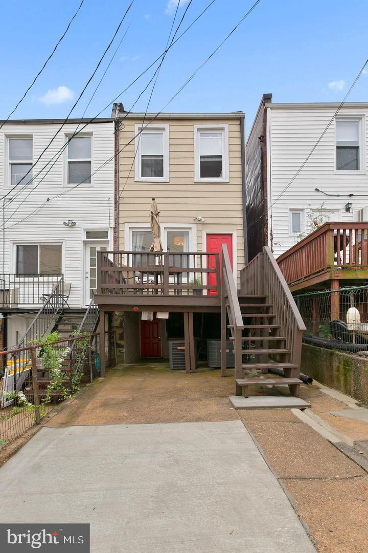 HAMPDEN HISTORIC DISTRICT - Residential Lease