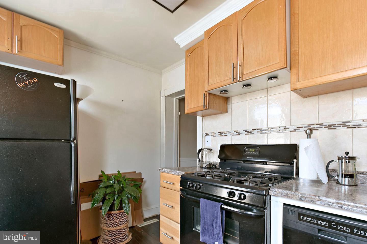 HAMPDEN HISTORIC DISTRICT - Residential Lease