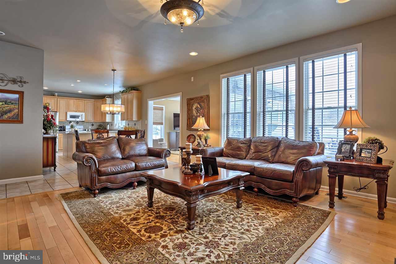 JACOBS CREEK - Residential
