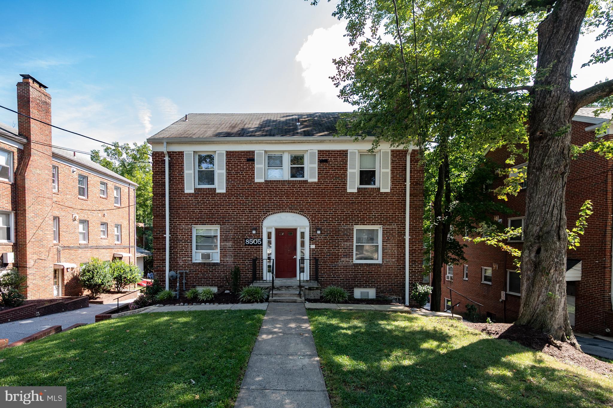 8505 FLOWER AVENUE 4