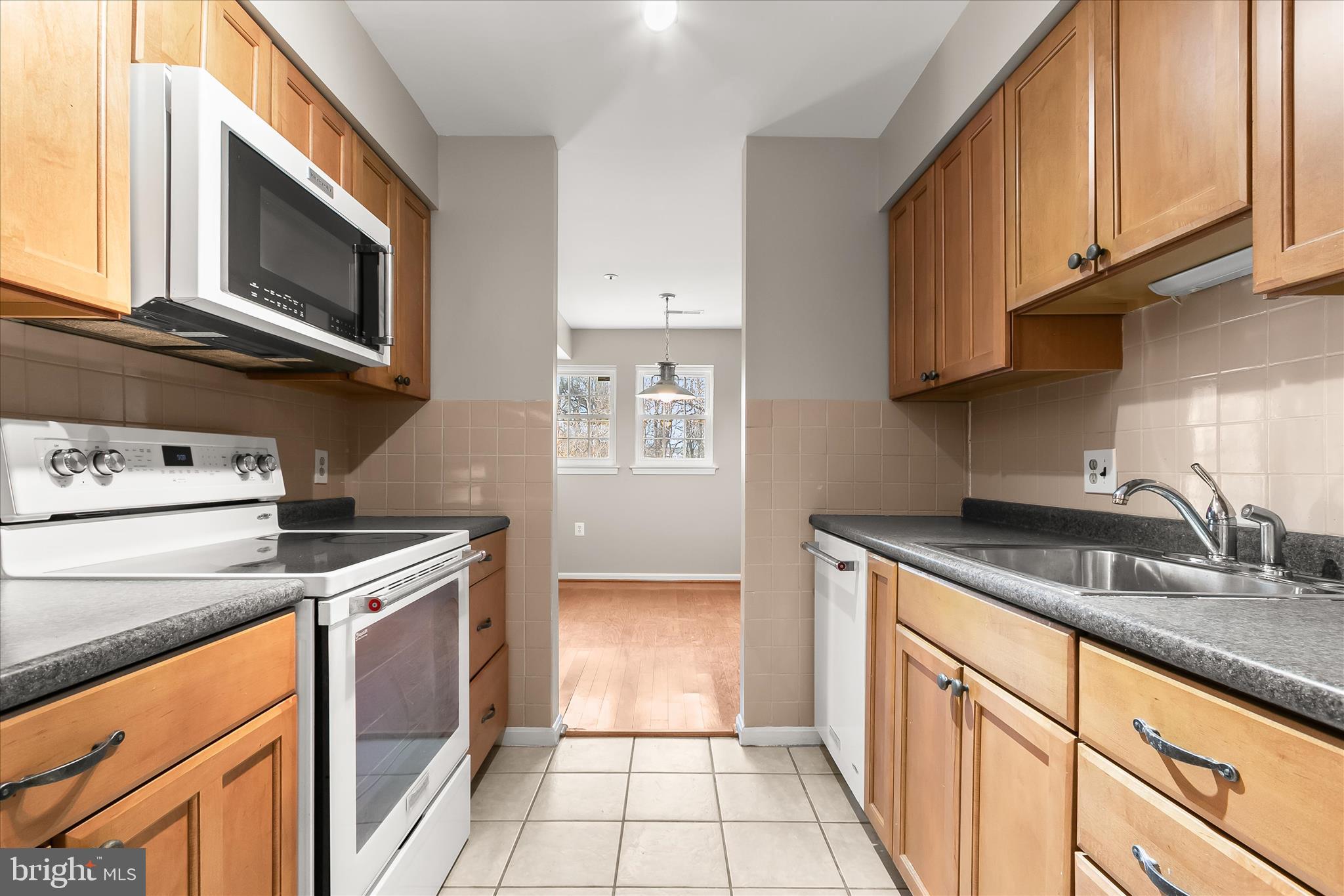 VILLAGE OF MONTGOMERY RUN - Residential