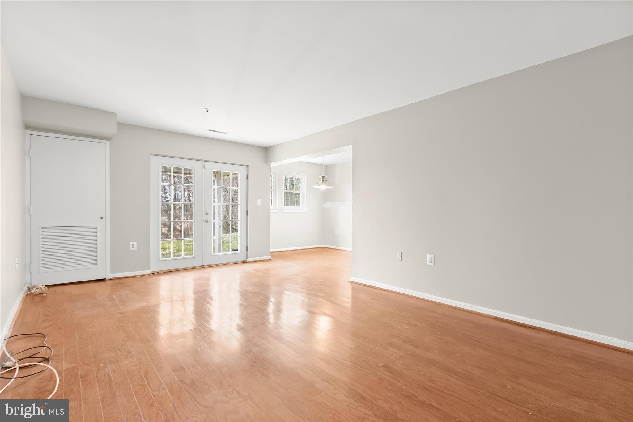 VILLAGE OF MONTGOMERY RUN - Residential