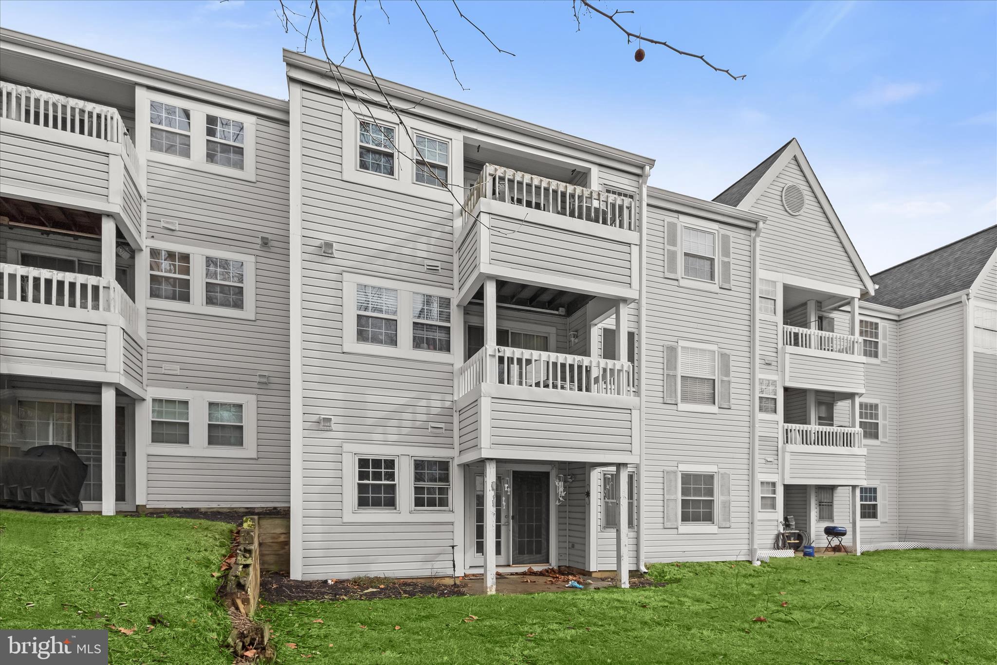 VILLAGE OF MONTGOMERY RUN - Residential