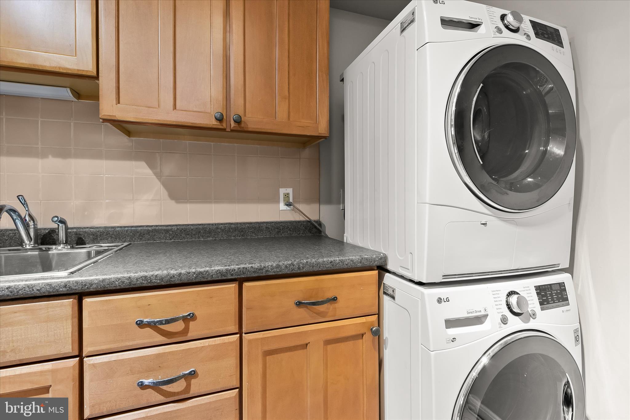 VILLAGE OF MONTGOMERY RUN - Residential