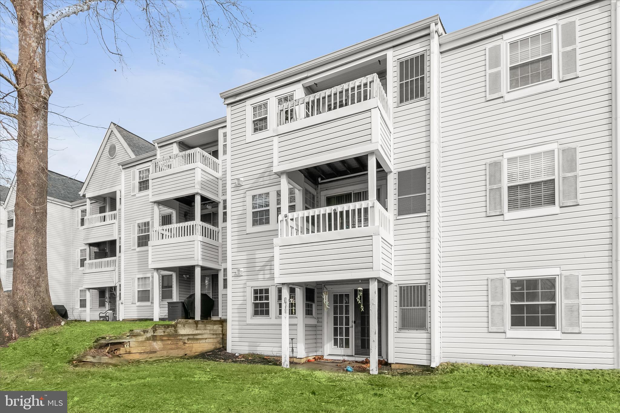 VILLAGE OF MONTGOMERY RUN - Residential