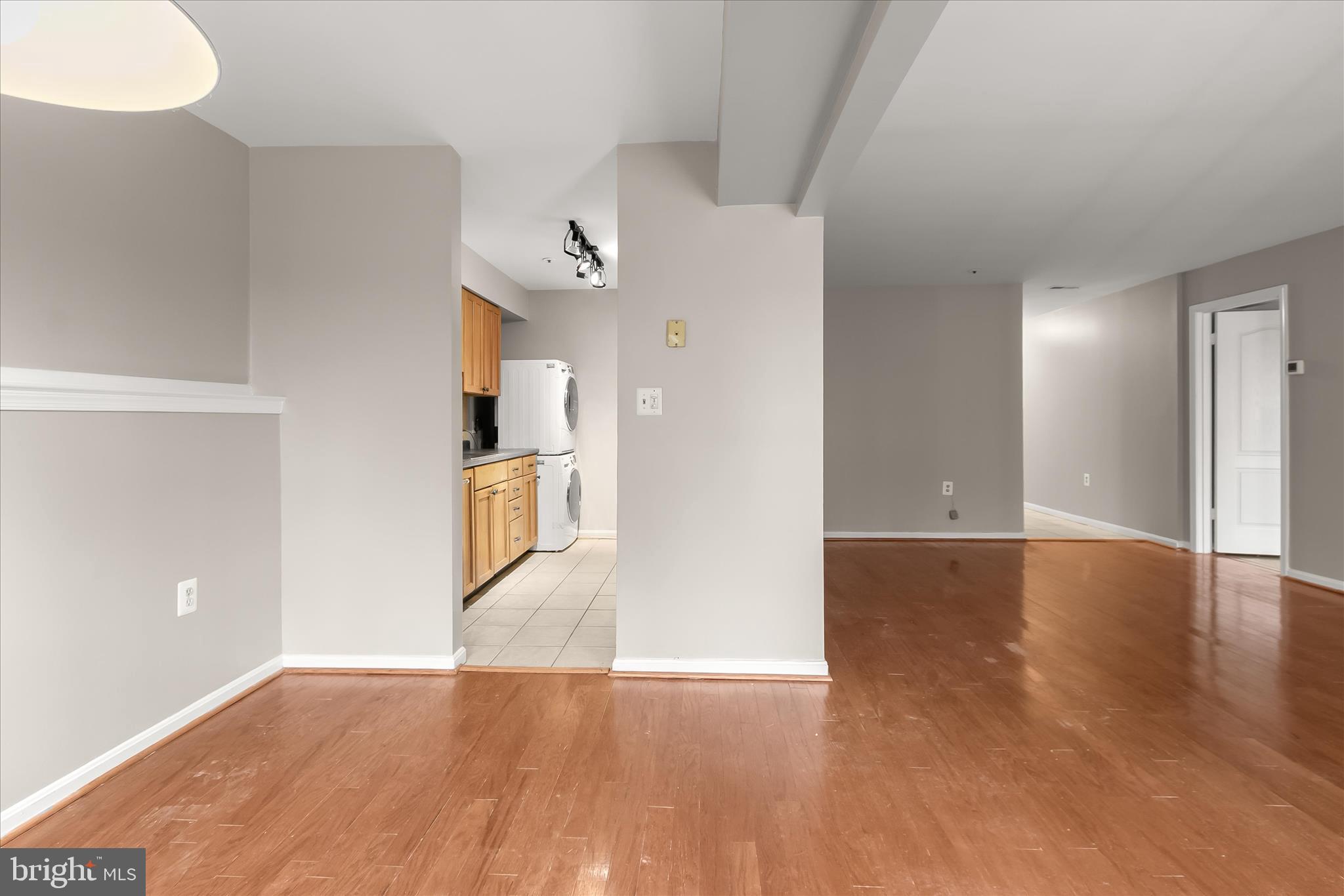 VILLAGE OF MONTGOMERY RUN - Residential