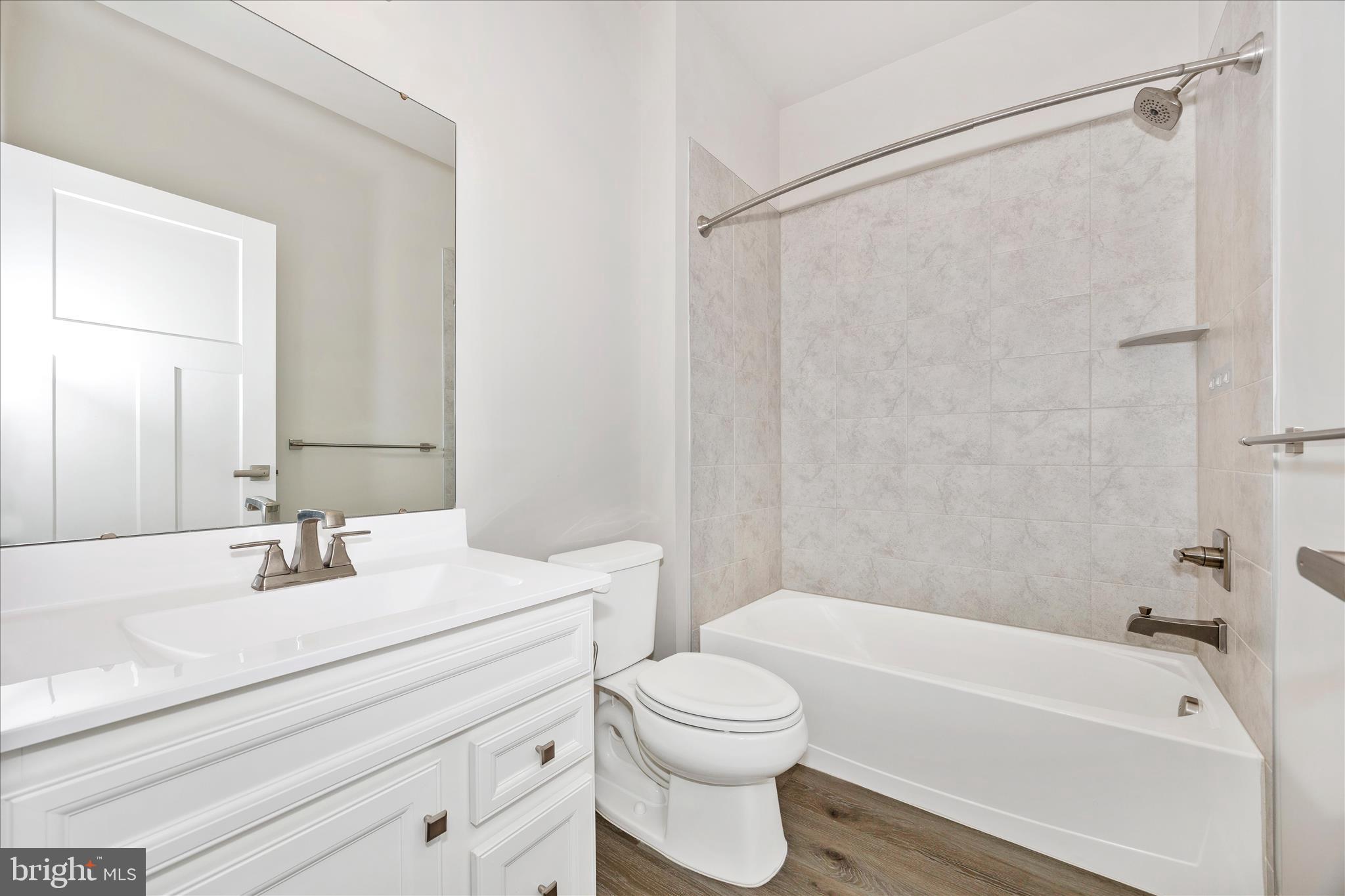 BELLE AIR TOWNHOMES - Residential