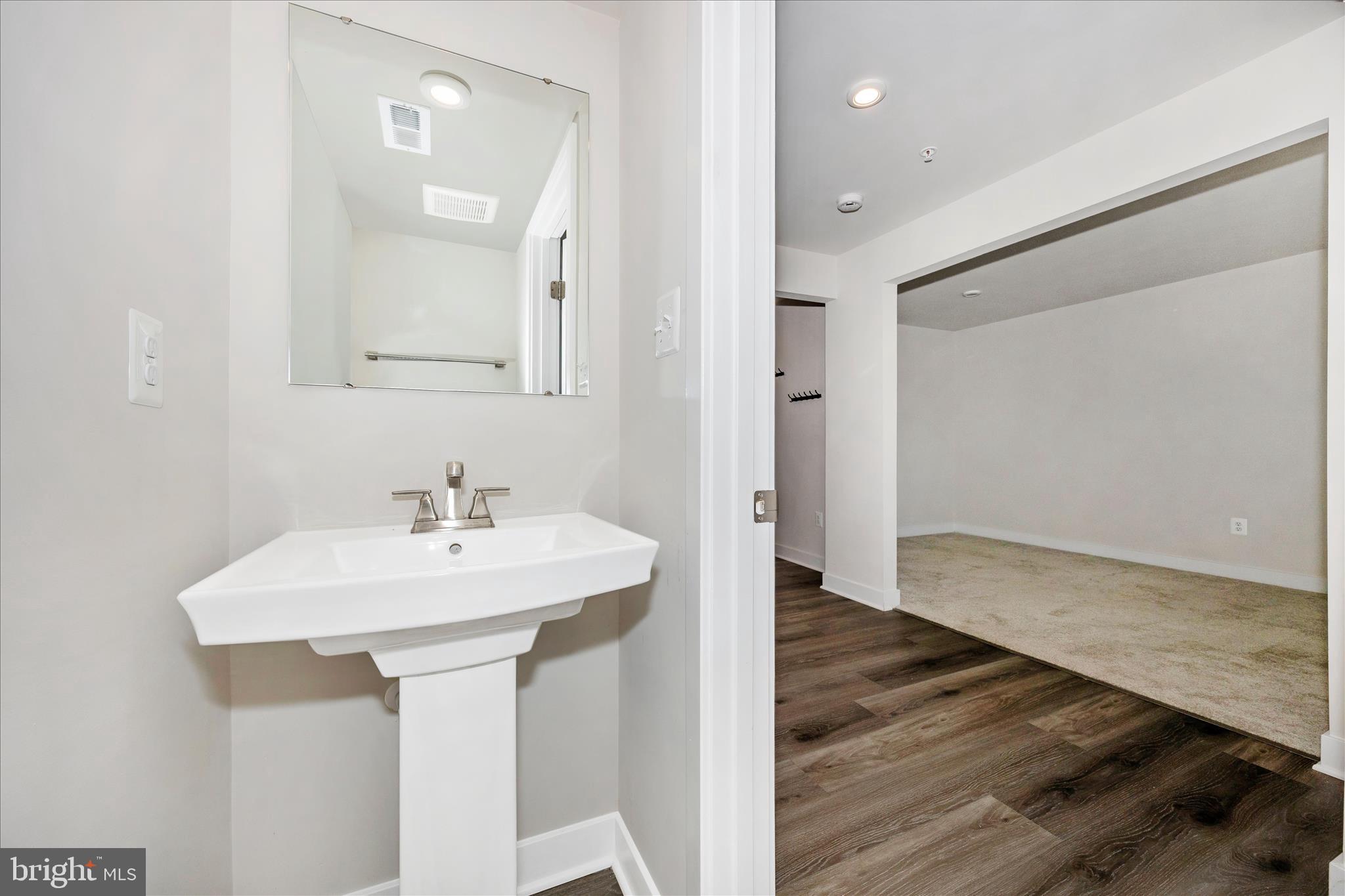 BELLE AIR TOWNHOMES - Residential