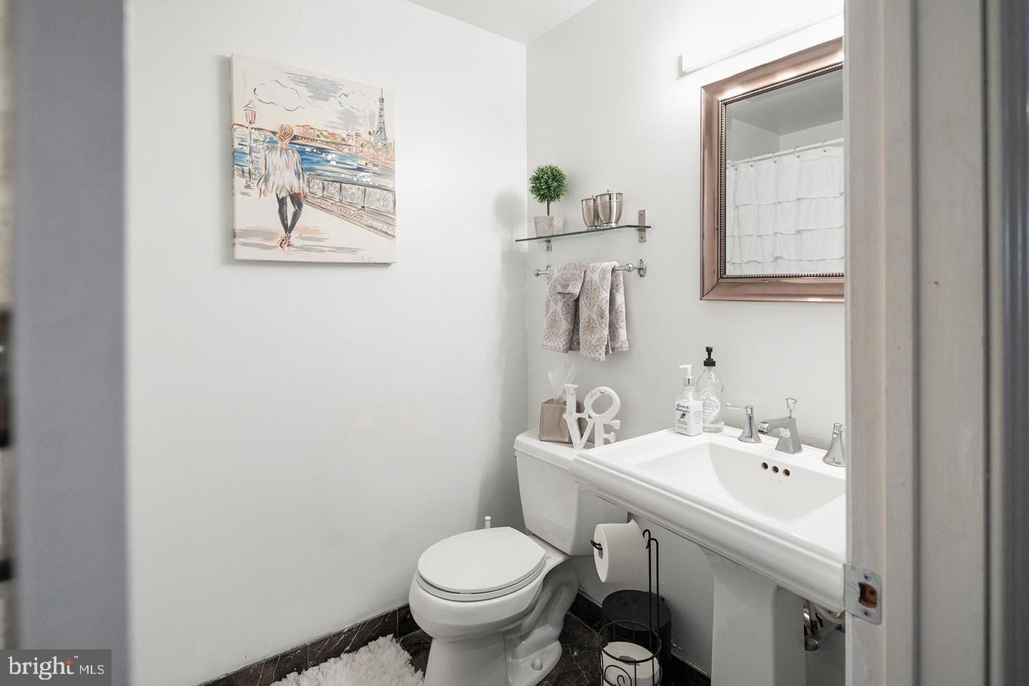 RITTENHOUSE SQUARE - Residential Lease