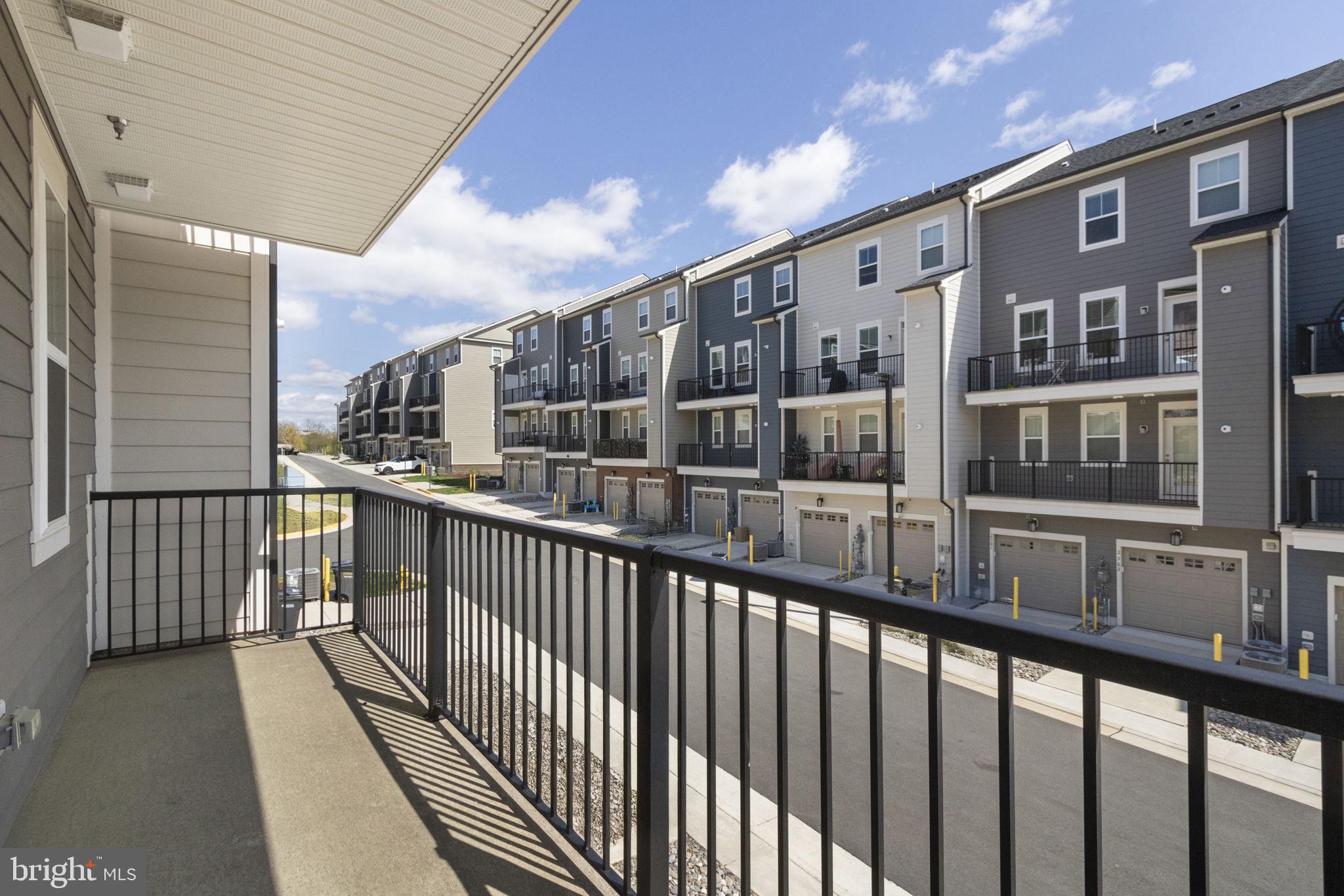 POTOMAC TOWN CENTER - Residential