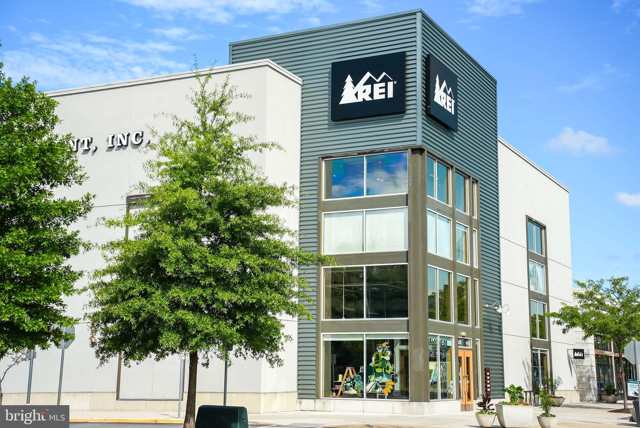 POTOMAC TOWN CENTER - Residential