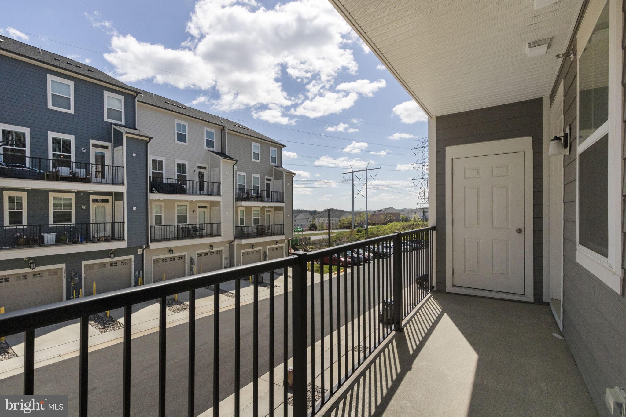 POTOMAC TOWN CENTER - Residential