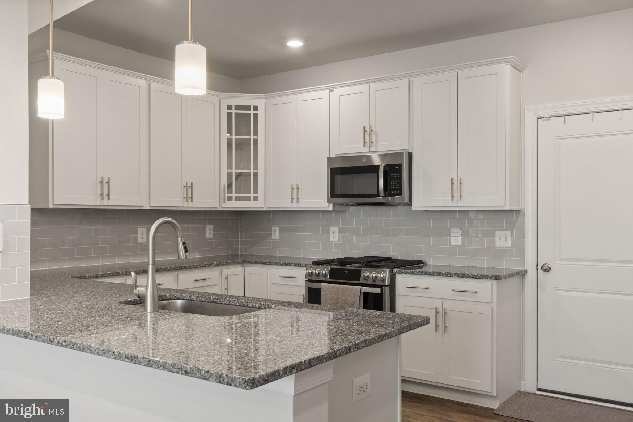 POTOMAC TOWN CENTER - Residential