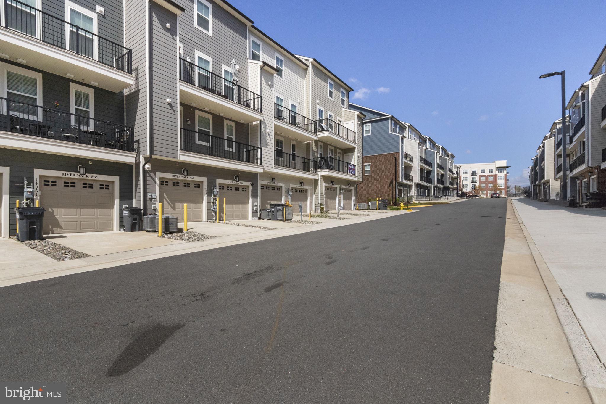 POTOMAC TOWN CENTER - Residential