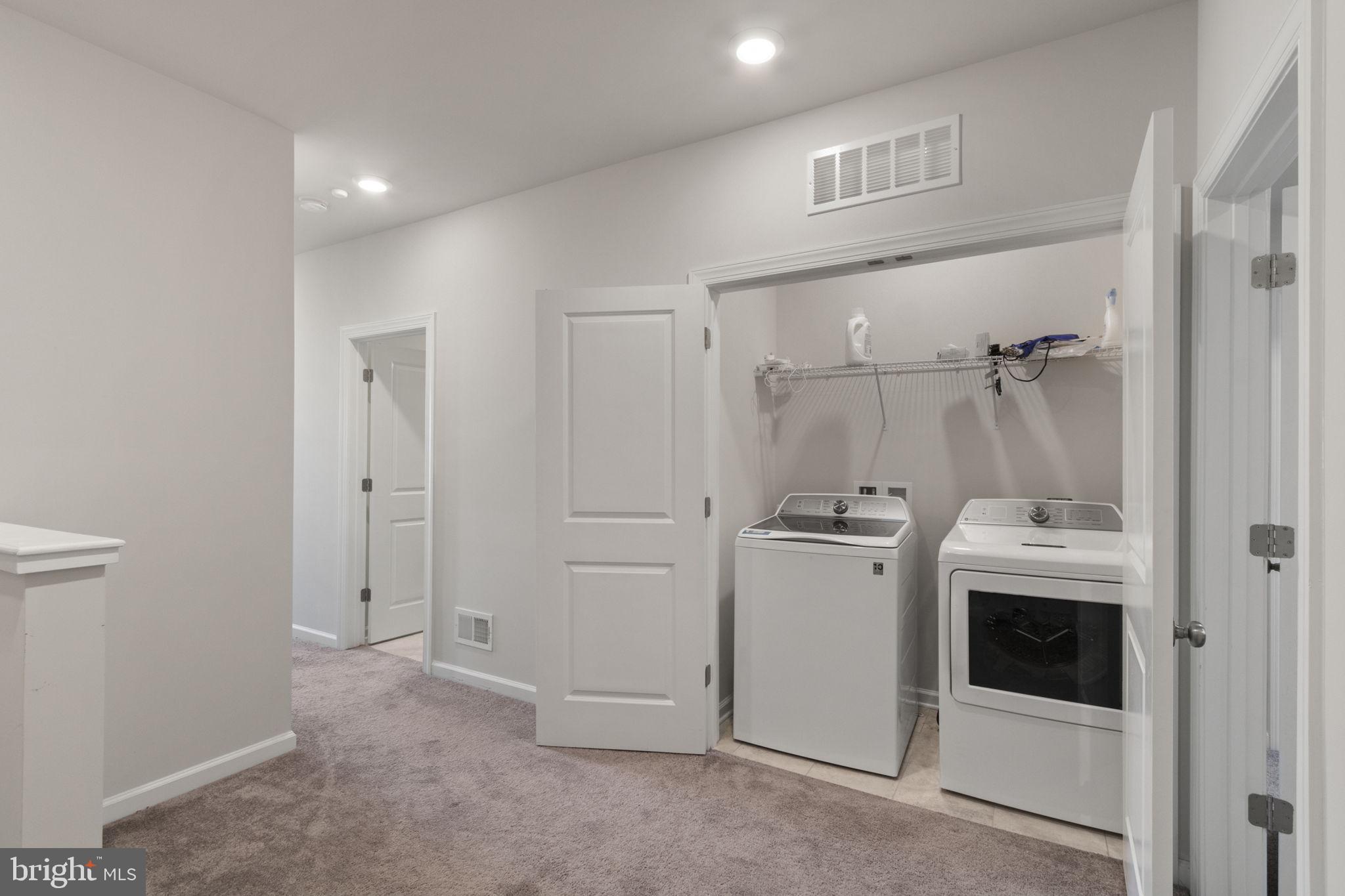 POTOMAC TOWN CENTER - Residential