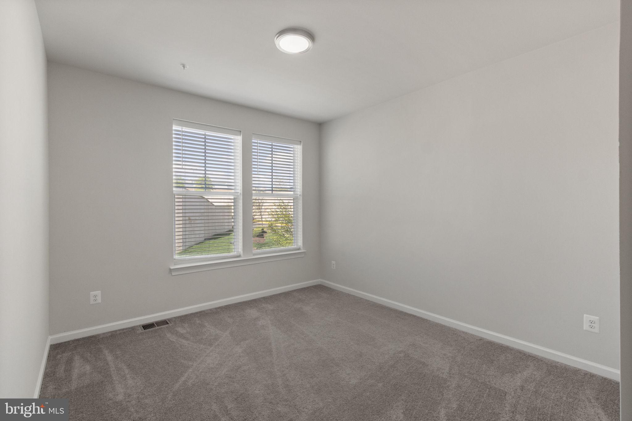 POTOMAC TOWN CENTER - Residential