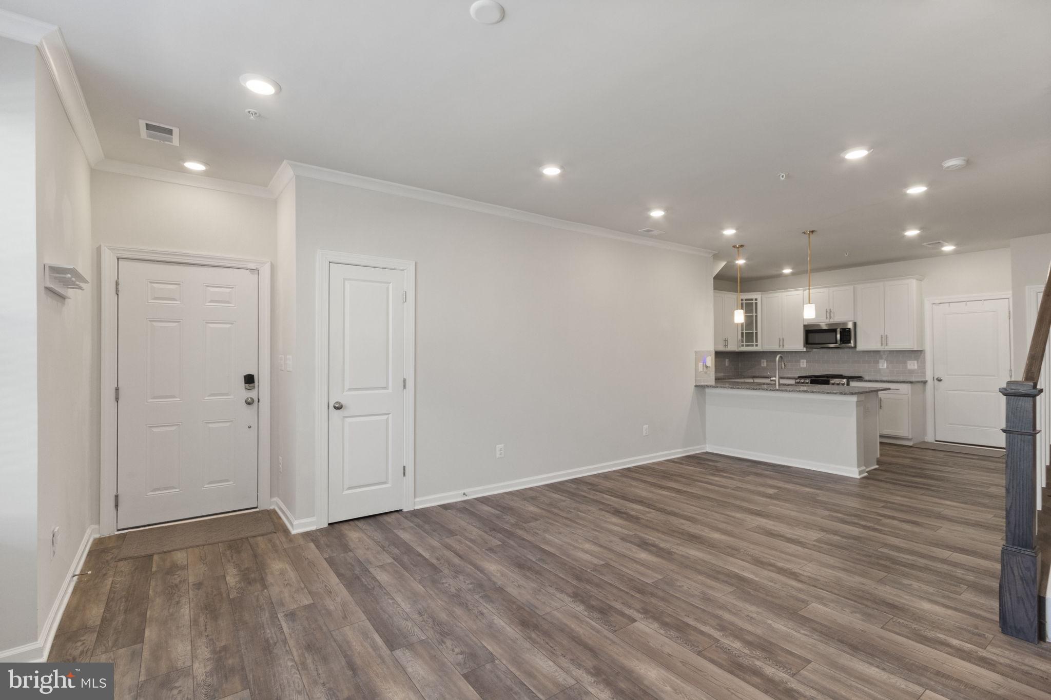 POTOMAC TOWN CENTER - Residential