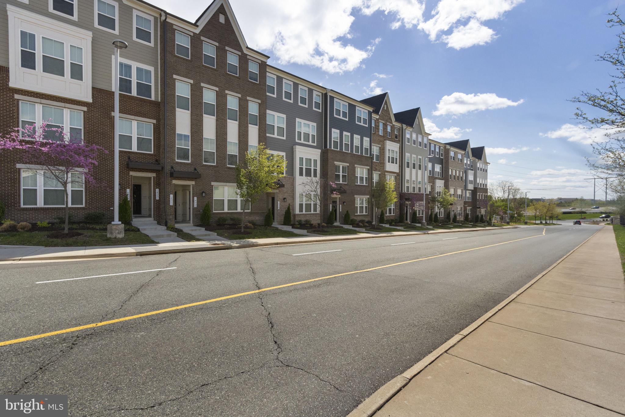 POTOMAC TOWN CENTER - Residential