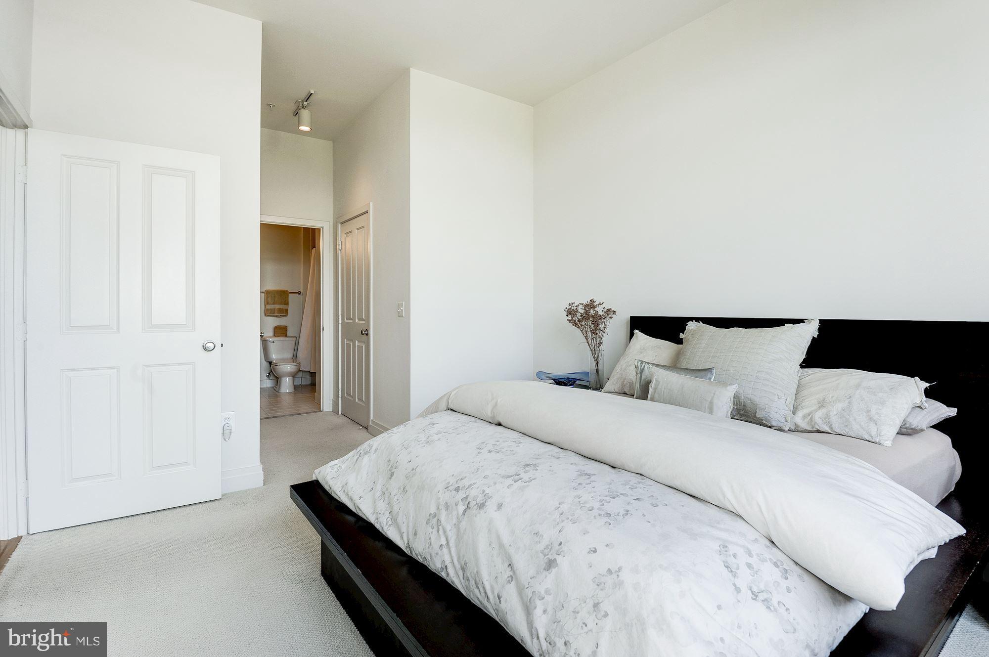 ELAN AT EAST MARKET - Residential