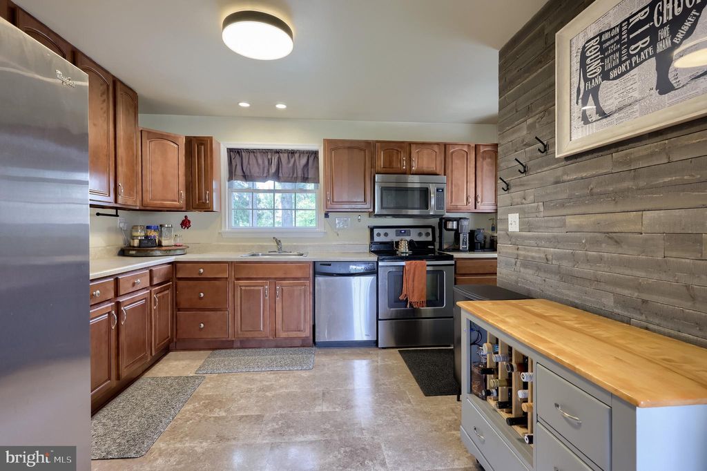 Photo of 612 N Hanover Street, ELIZABETHTOWN, PA 17022 (MLS # PALA2071004)