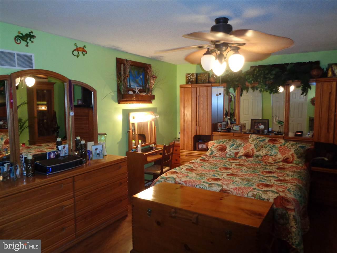 WILLS FORD - Residential