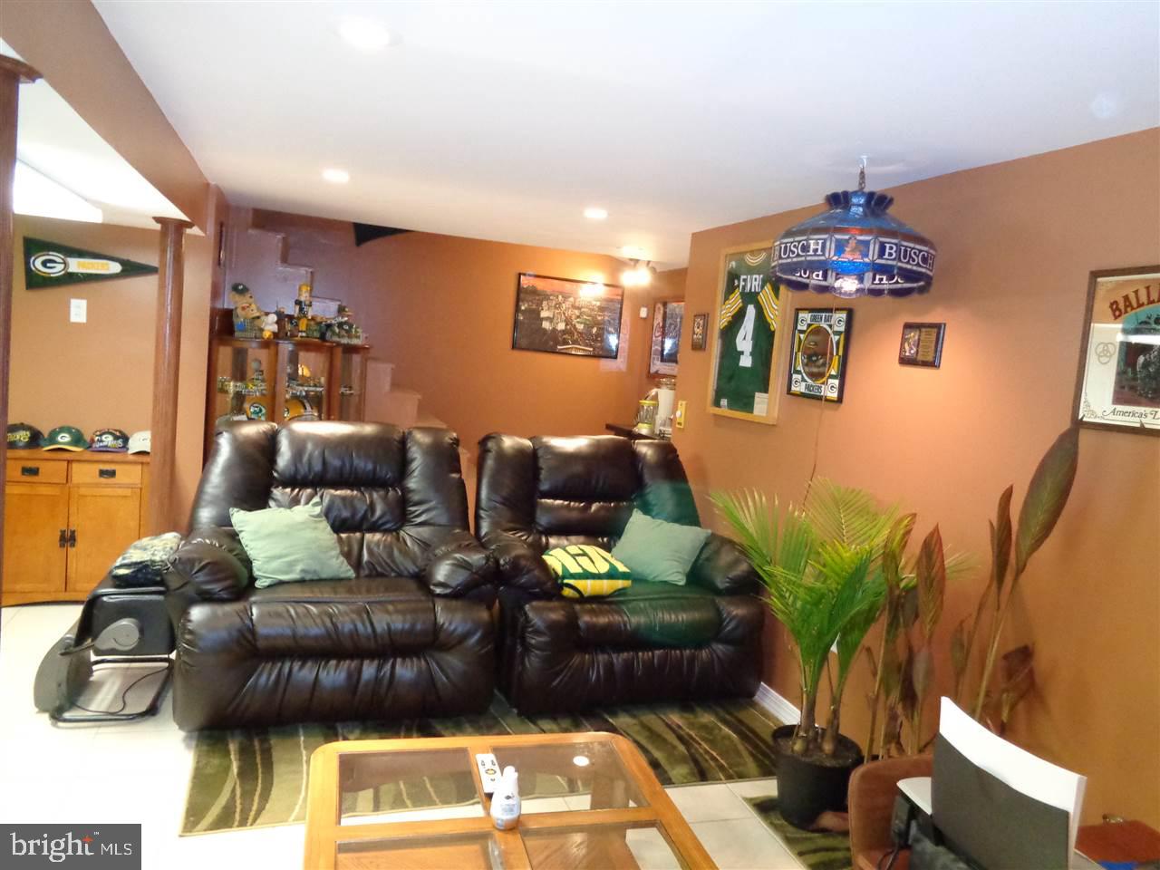 WILLS FORD - Residential