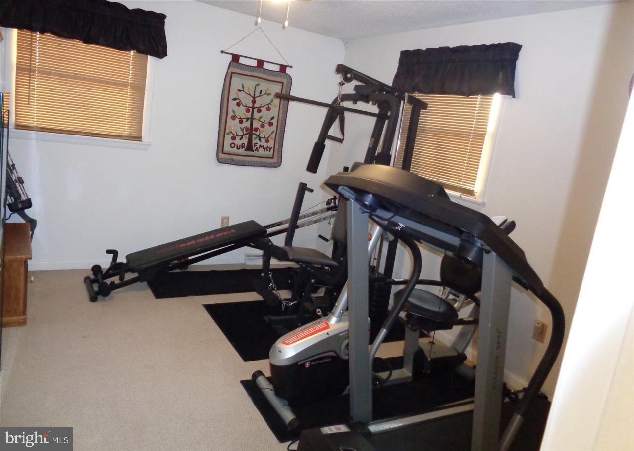 WILLS FORD - Residential