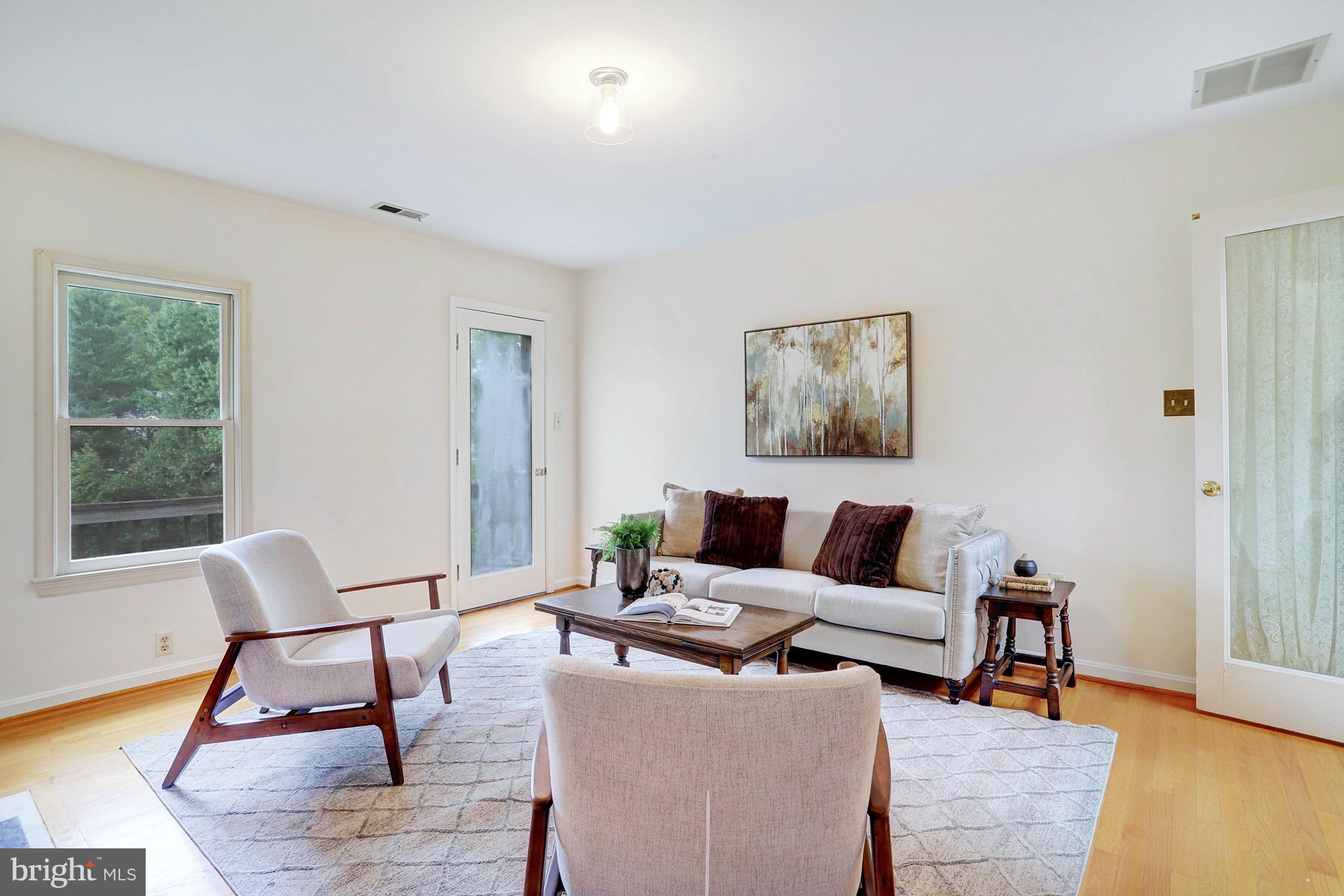 GOLF CLUB MANOR - Residential