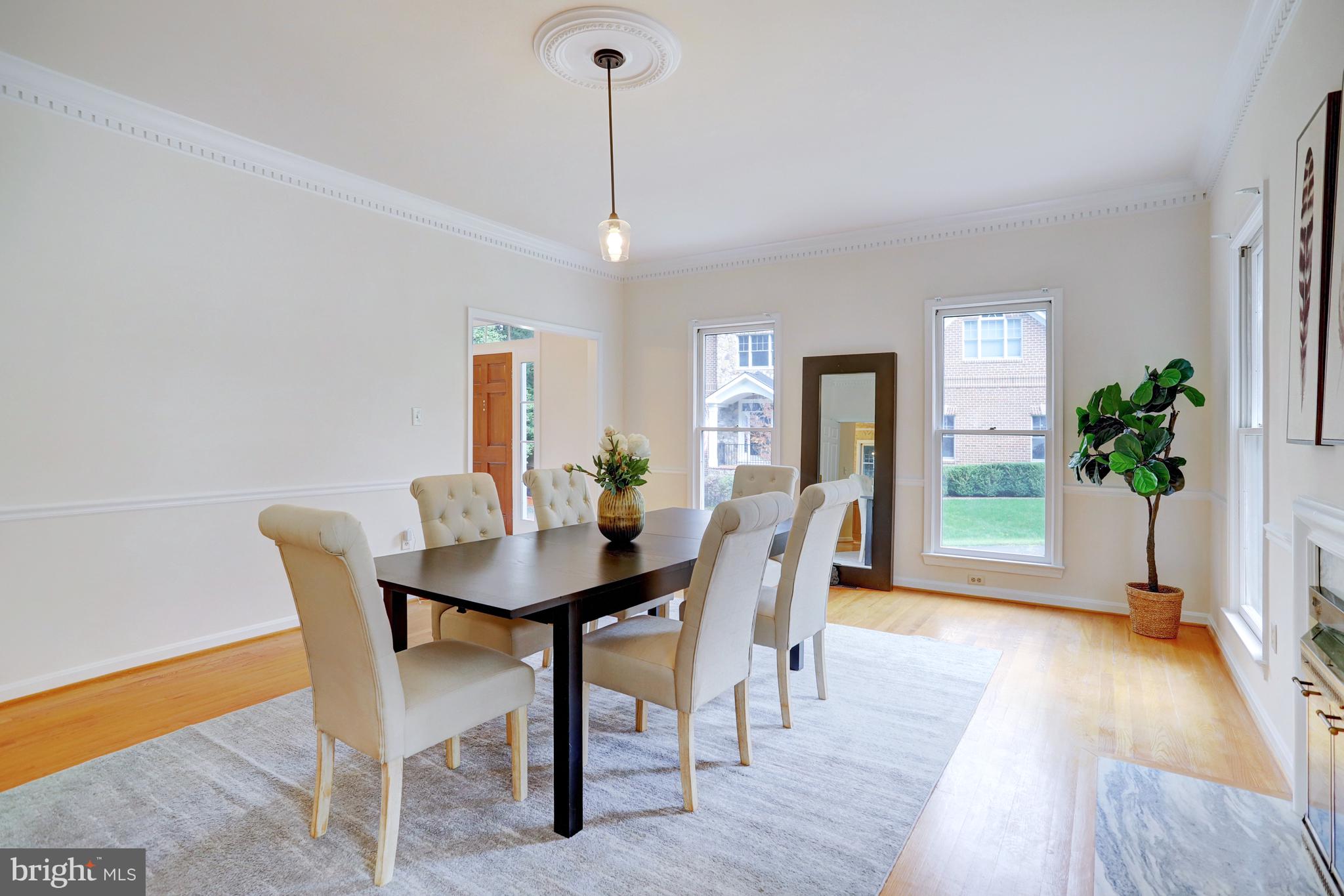 GOLF CLUB MANOR - Residential