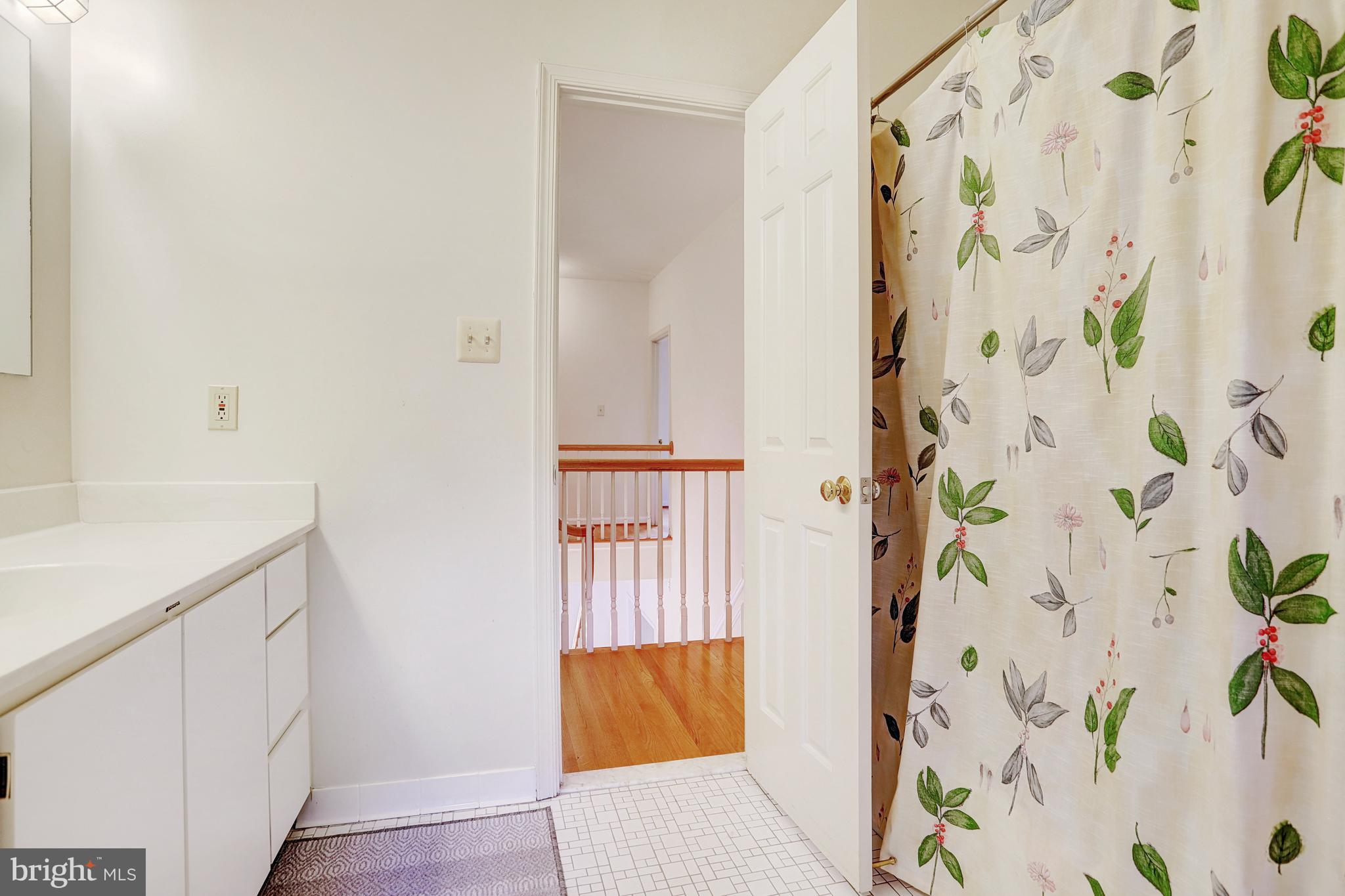 GOLF CLUB MANOR - Residential