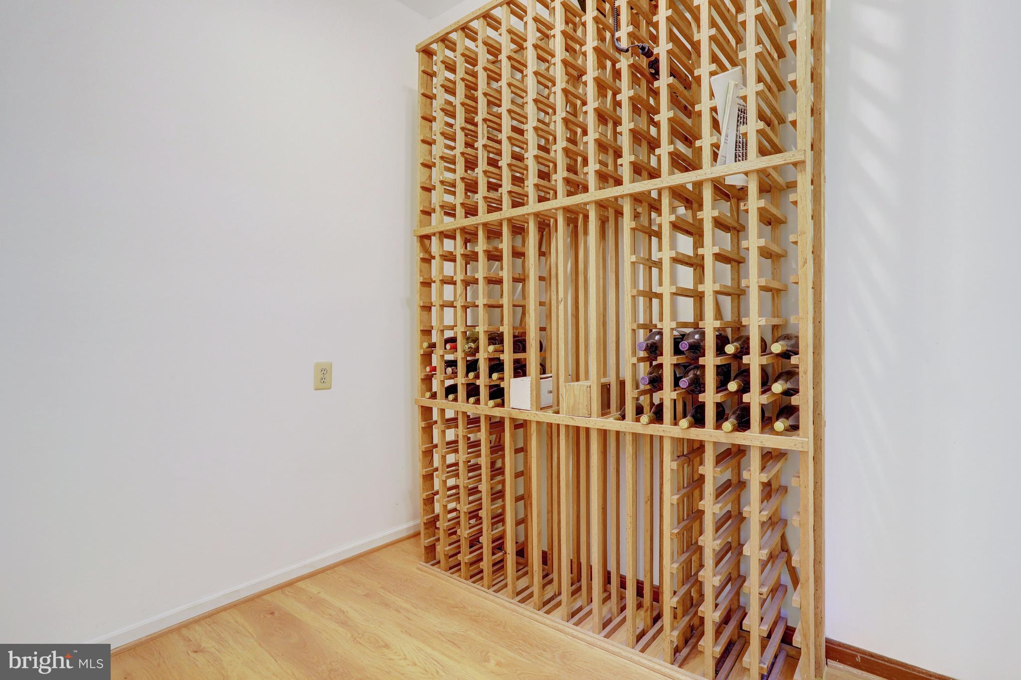 GOLF CLUB MANOR - Residential