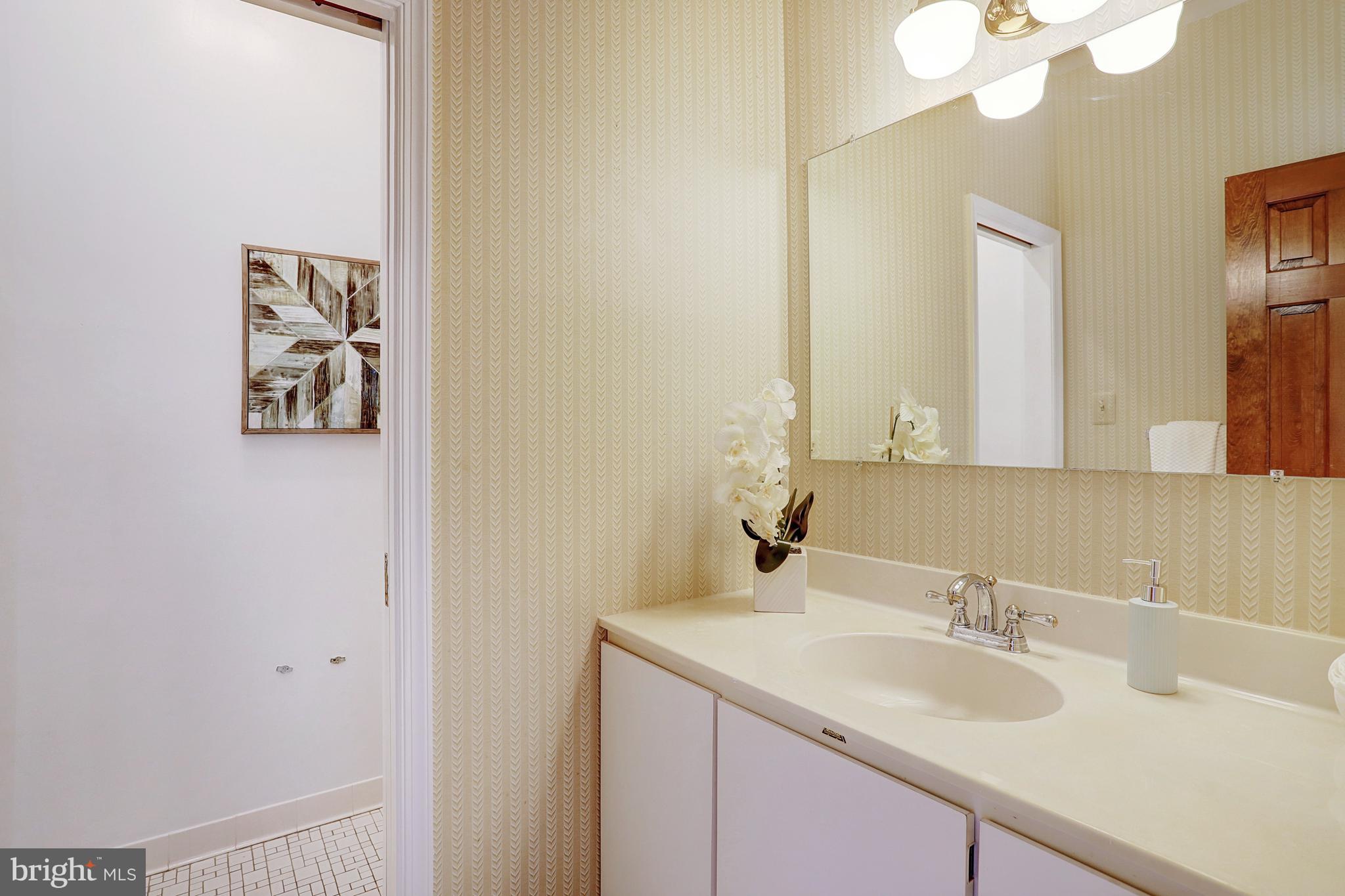 GOLF CLUB MANOR - Residential