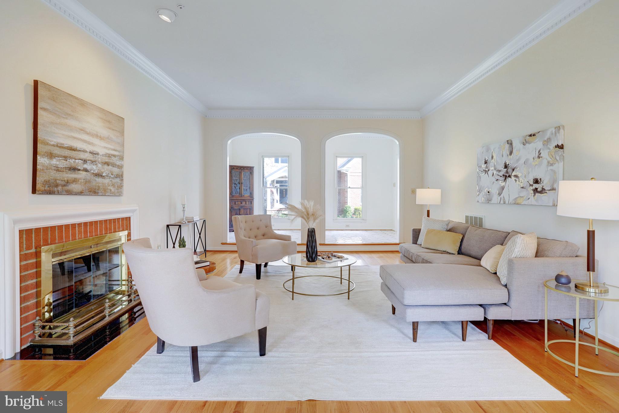 GOLF CLUB MANOR - Residential