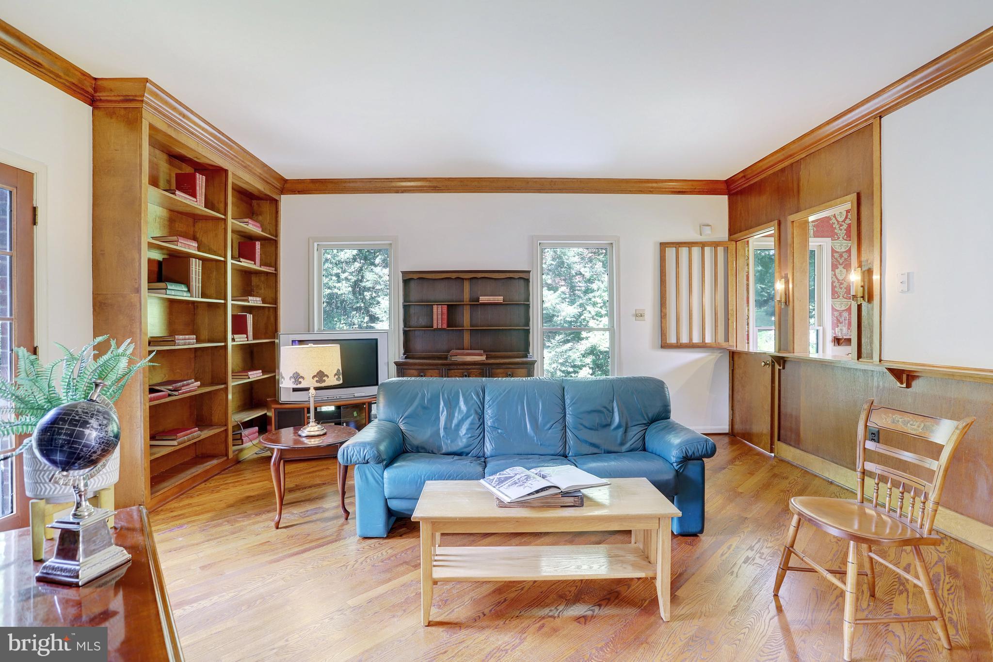 GOLF CLUB MANOR - Residential