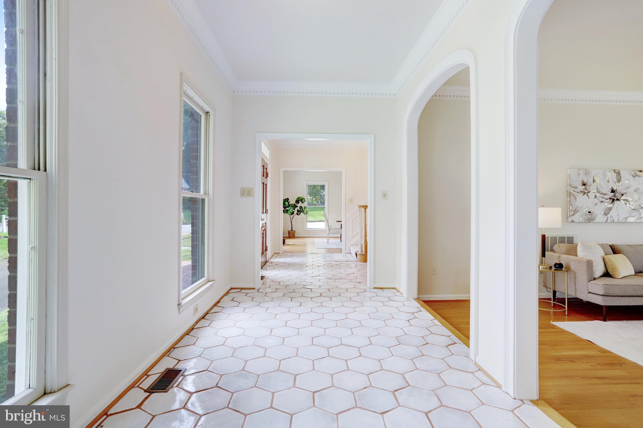 GOLF CLUB MANOR - Residential