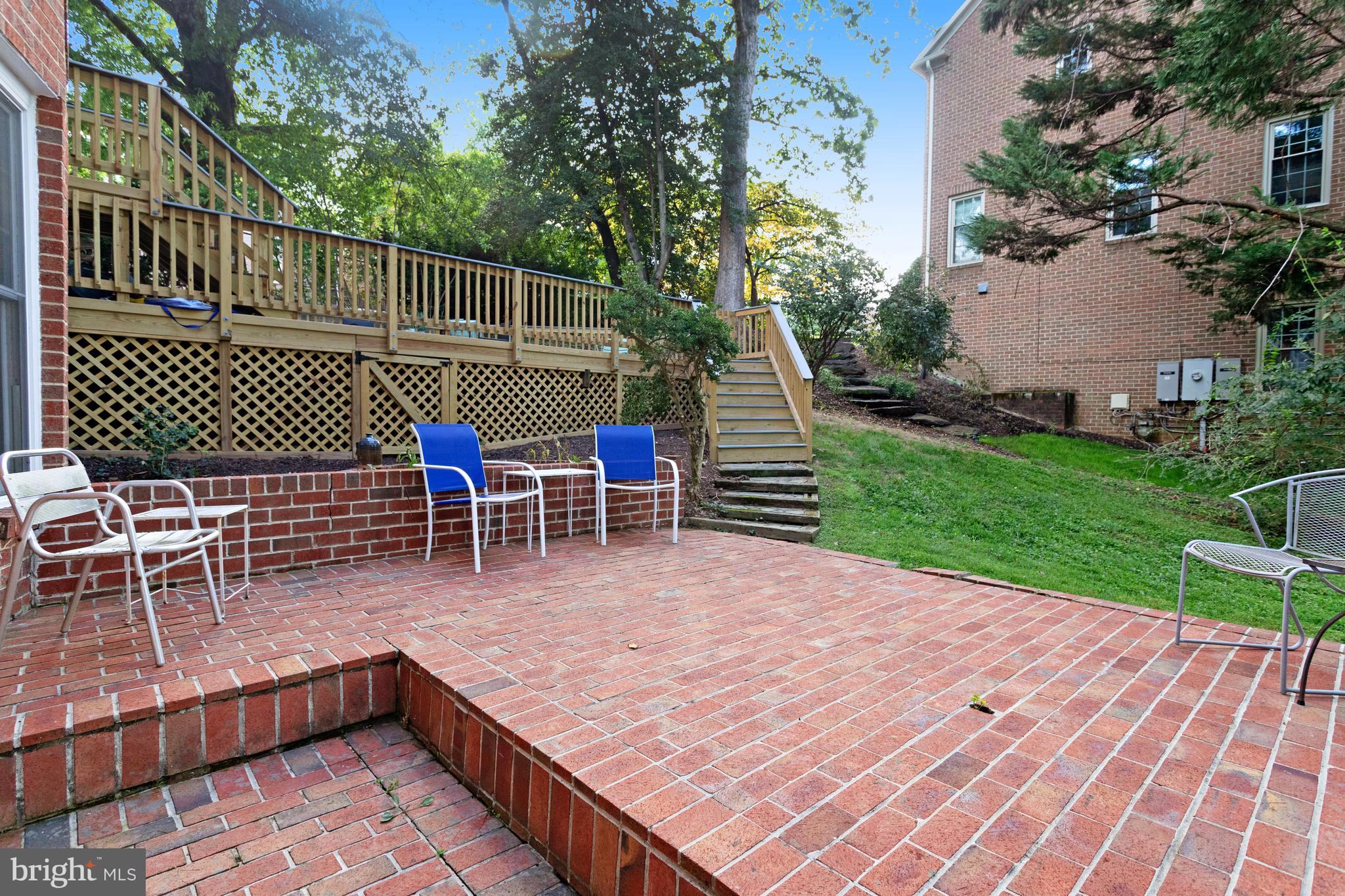 GOLF CLUB MANOR - Residential