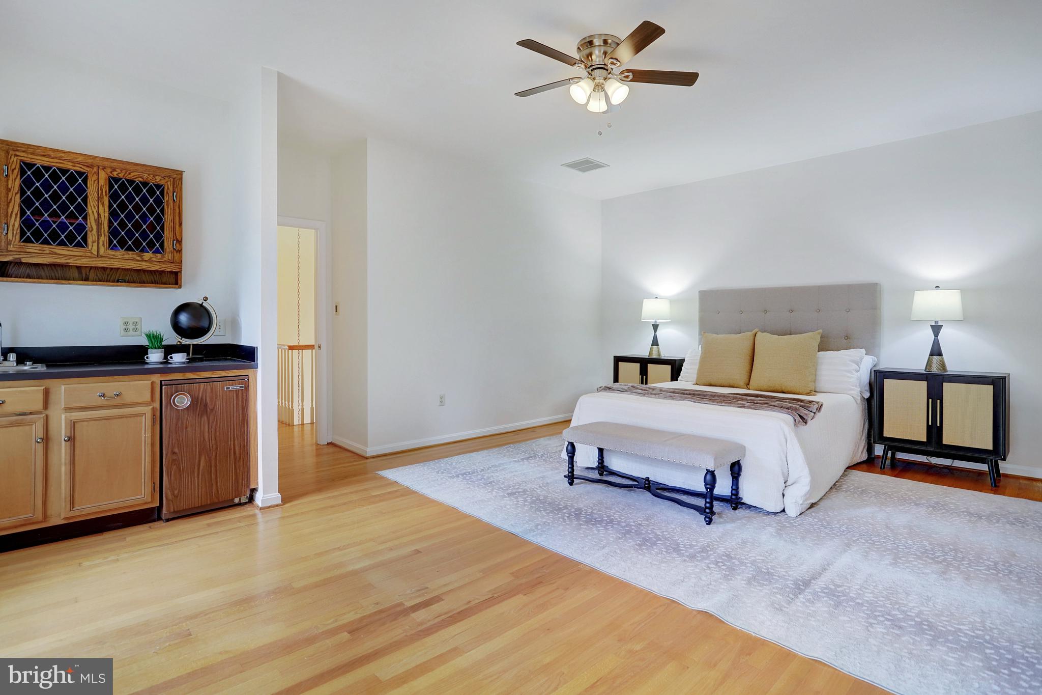 GOLF CLUB MANOR - Residential